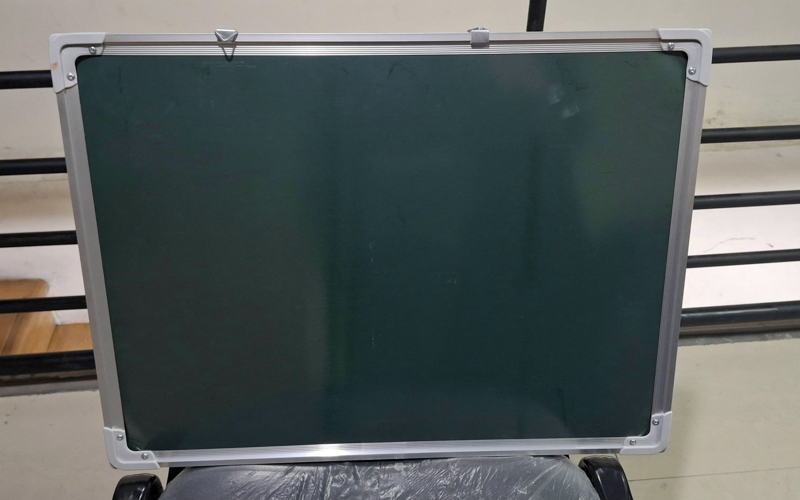2-in-1 Whiteboard Greenboard 60x45cm – Magnetic With Aluminium Frame